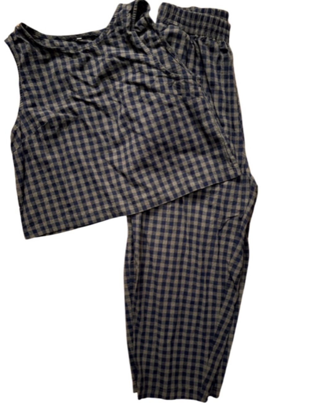 Amazon Women's Navy and Beige Checkered Cropped Pants Set